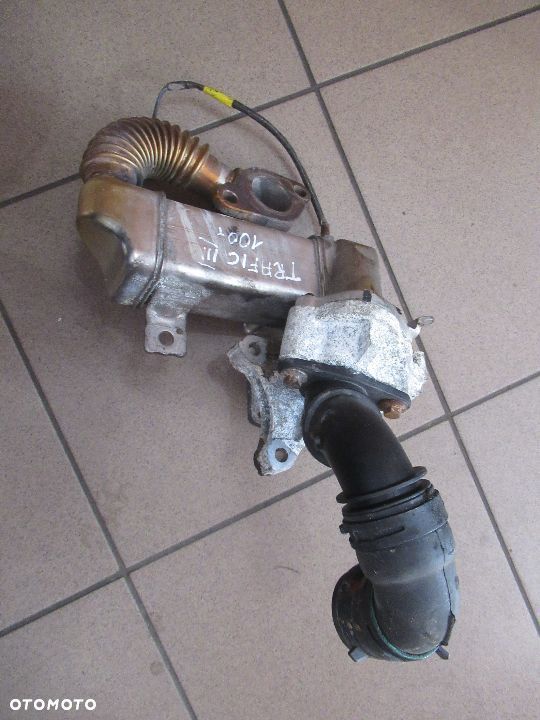 VIVARO III 1.6 CHŁODNICZKA ZAWÓR EGR 147102408R - 2