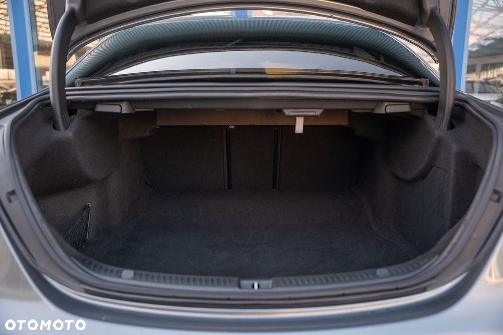 Mercedes-Benz Klasa E 220 d 9G-TRONIC AMG Line - 41