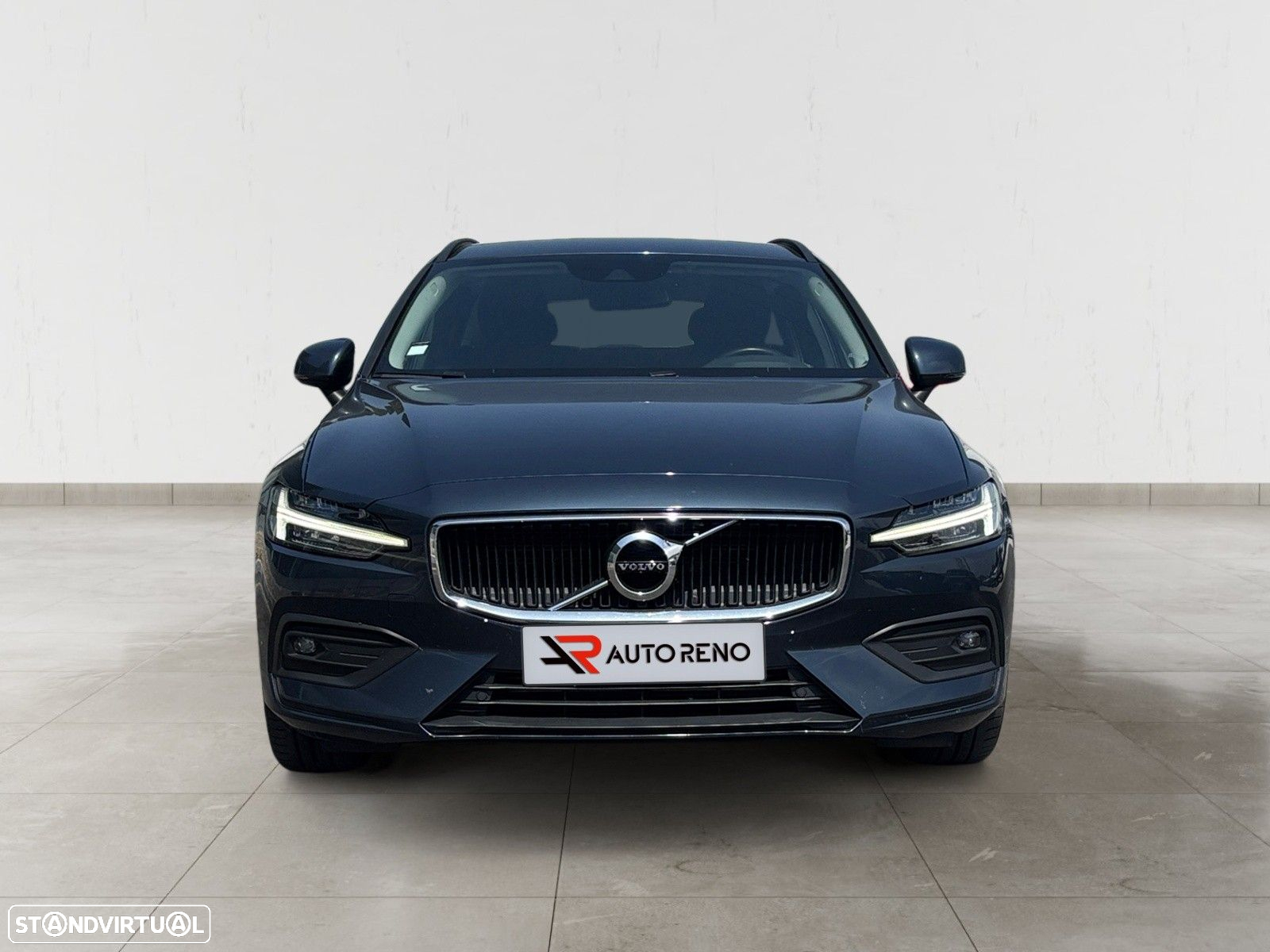 Volvo V60 2.0 D3 Momentum Geartronic - 4