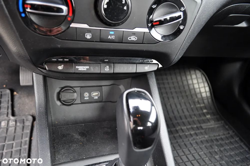 Hyundai i20 - 18