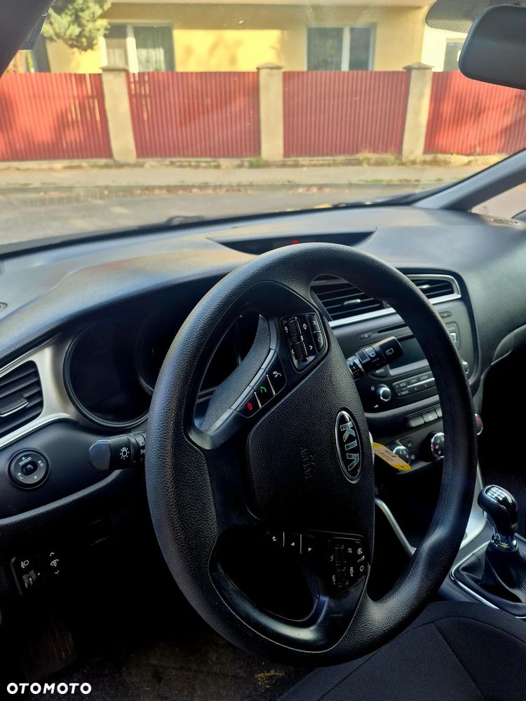 Kia Ceed 1.6 CRDi S - 8