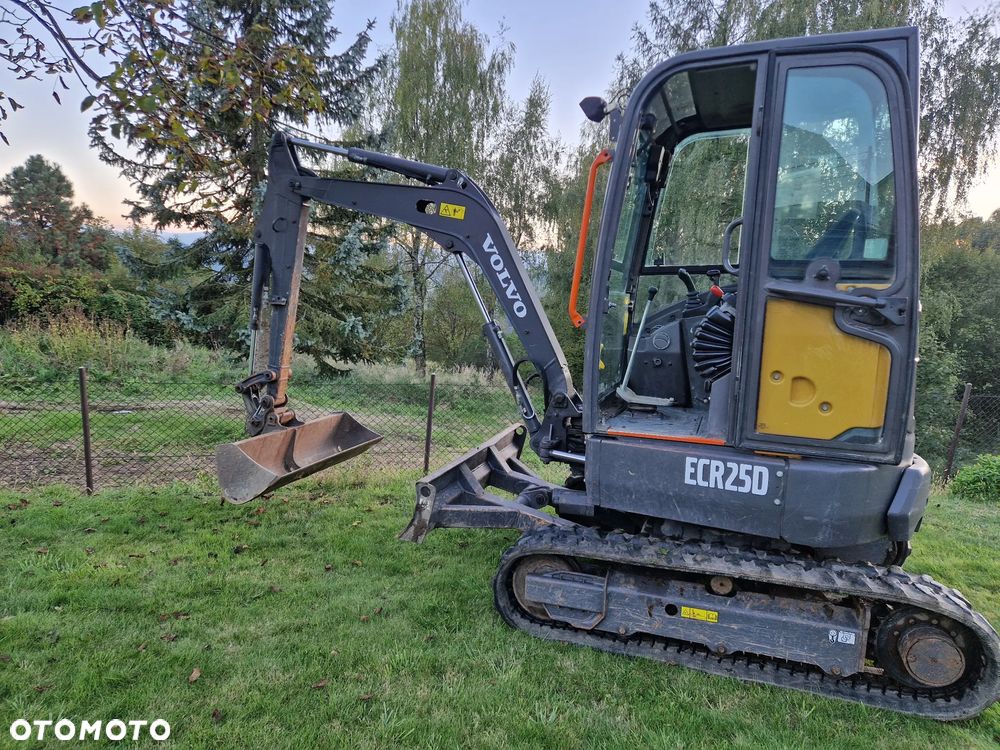 Volvo ECR 25D - 2