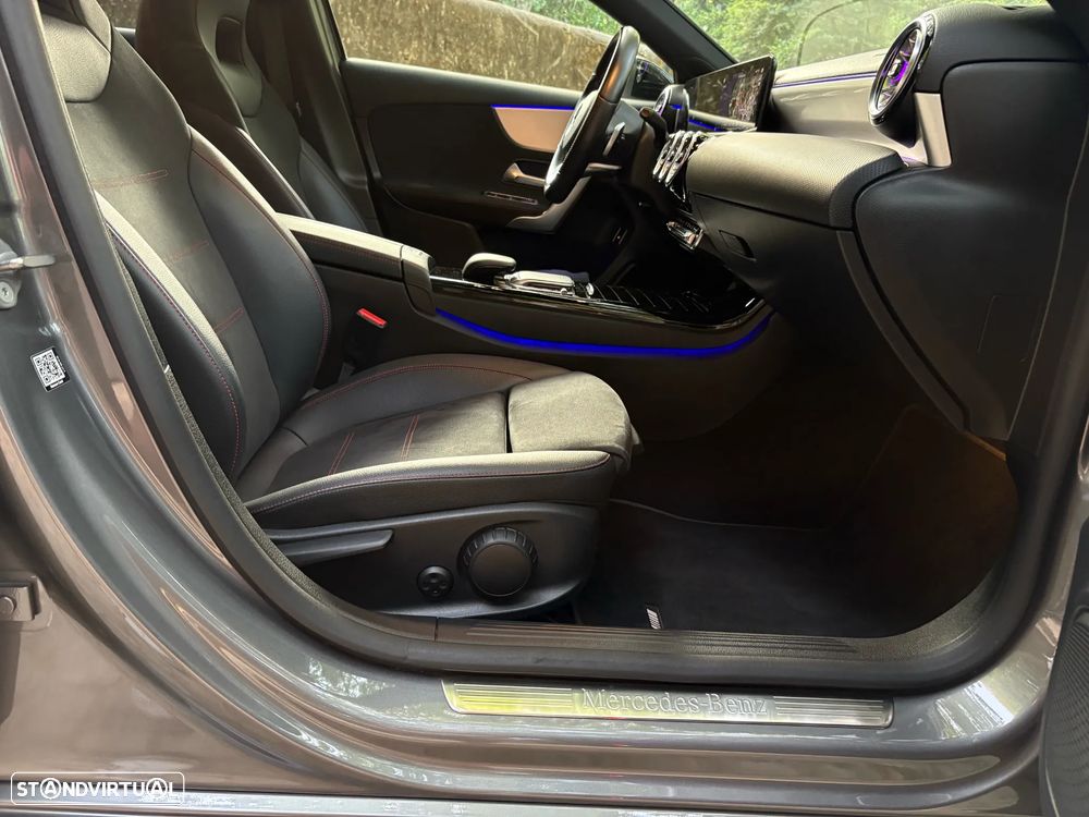 Mercedes-Benz A 250 e AMG Line - 17