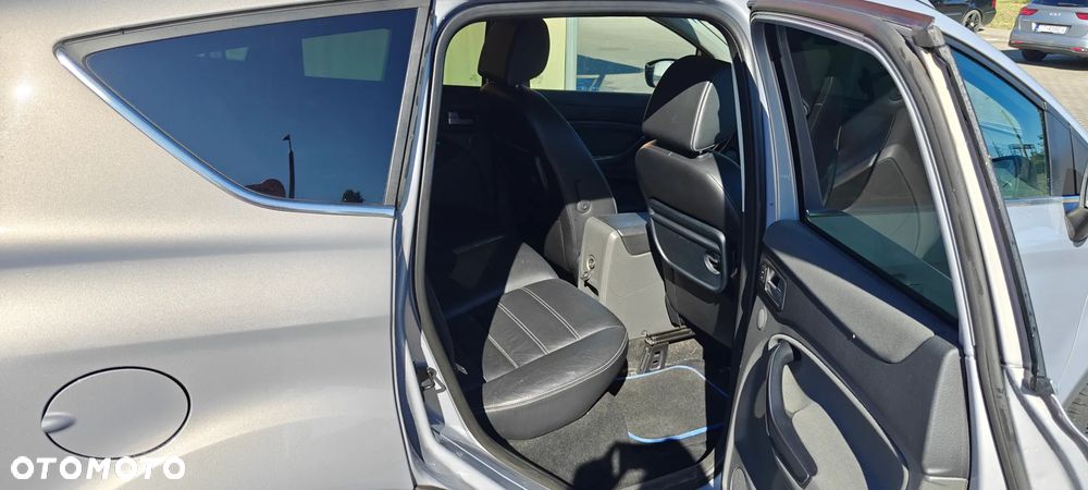 Ford Kuga 2.0 TDCi 4WD Titanium - 4