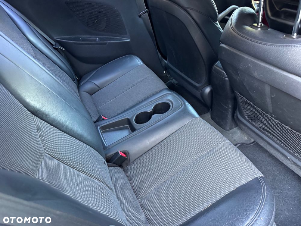 Hyundai Veloster 1.6 Style - 12