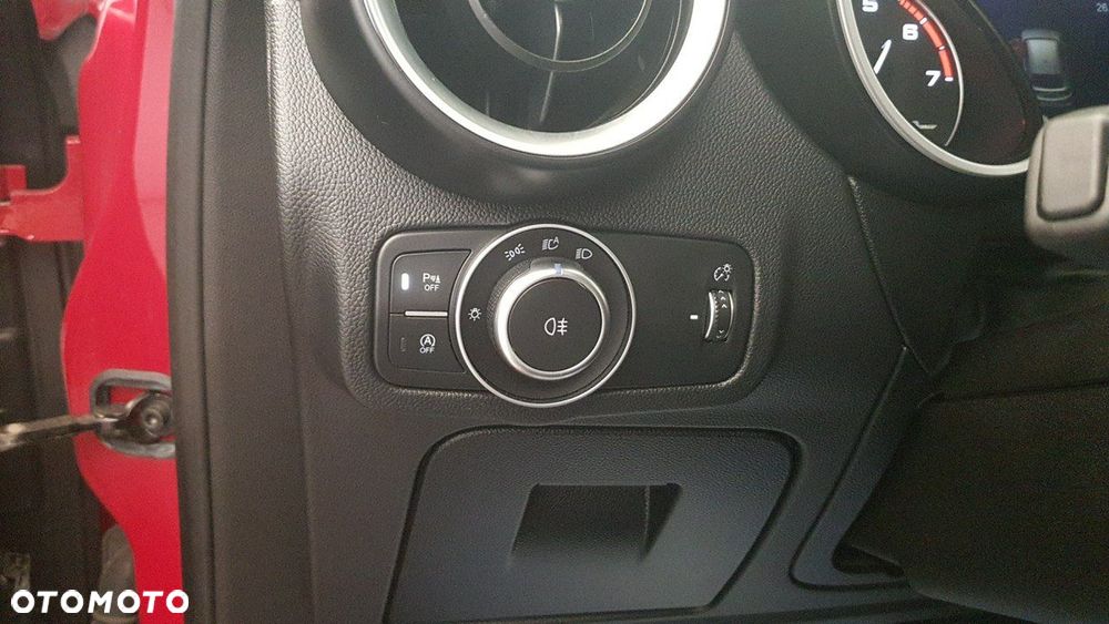 Alfa Romeo Stelvio - 32