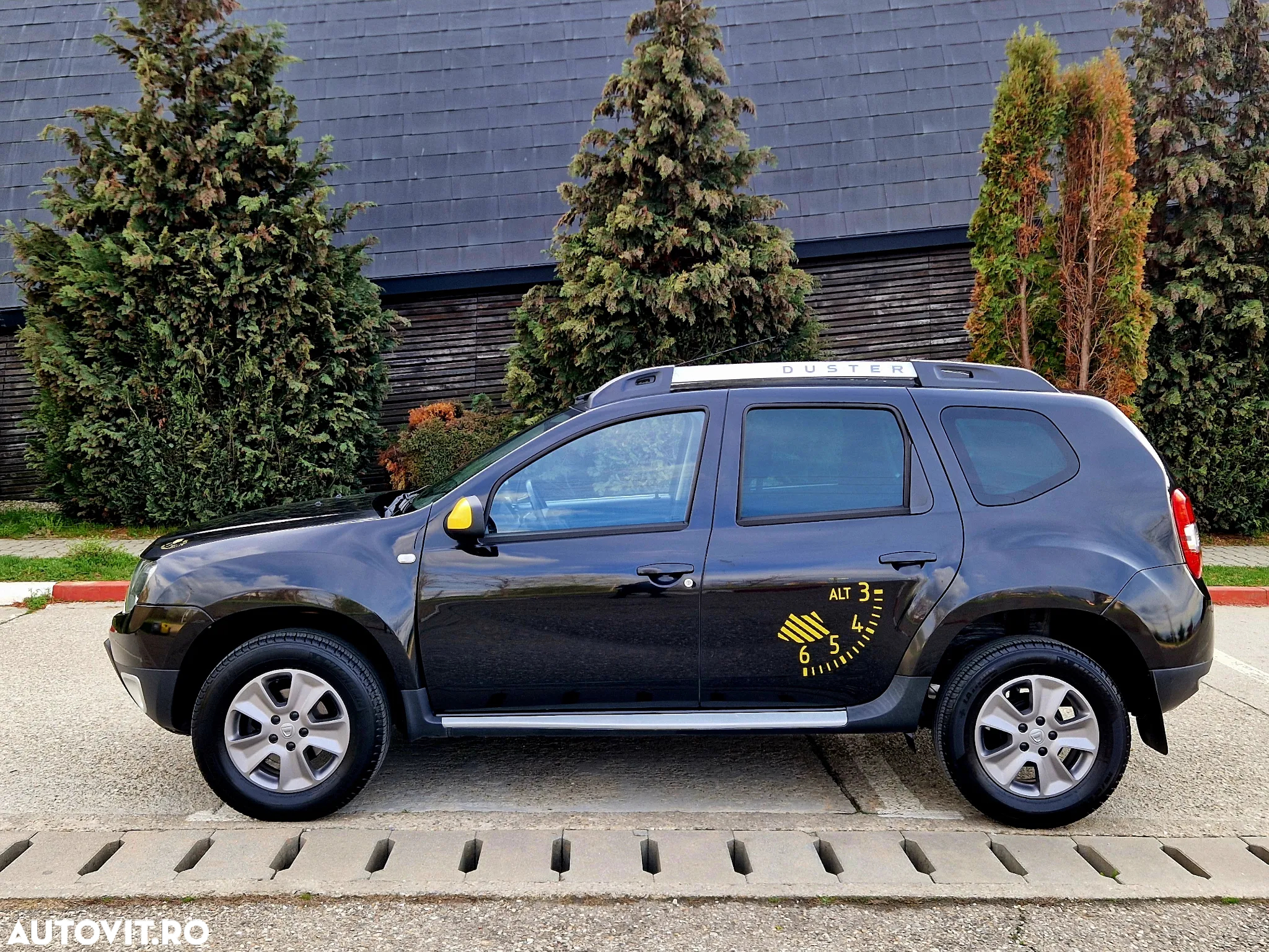 Dacia Duster 1.5 dCi 4x2 Laureate - 28