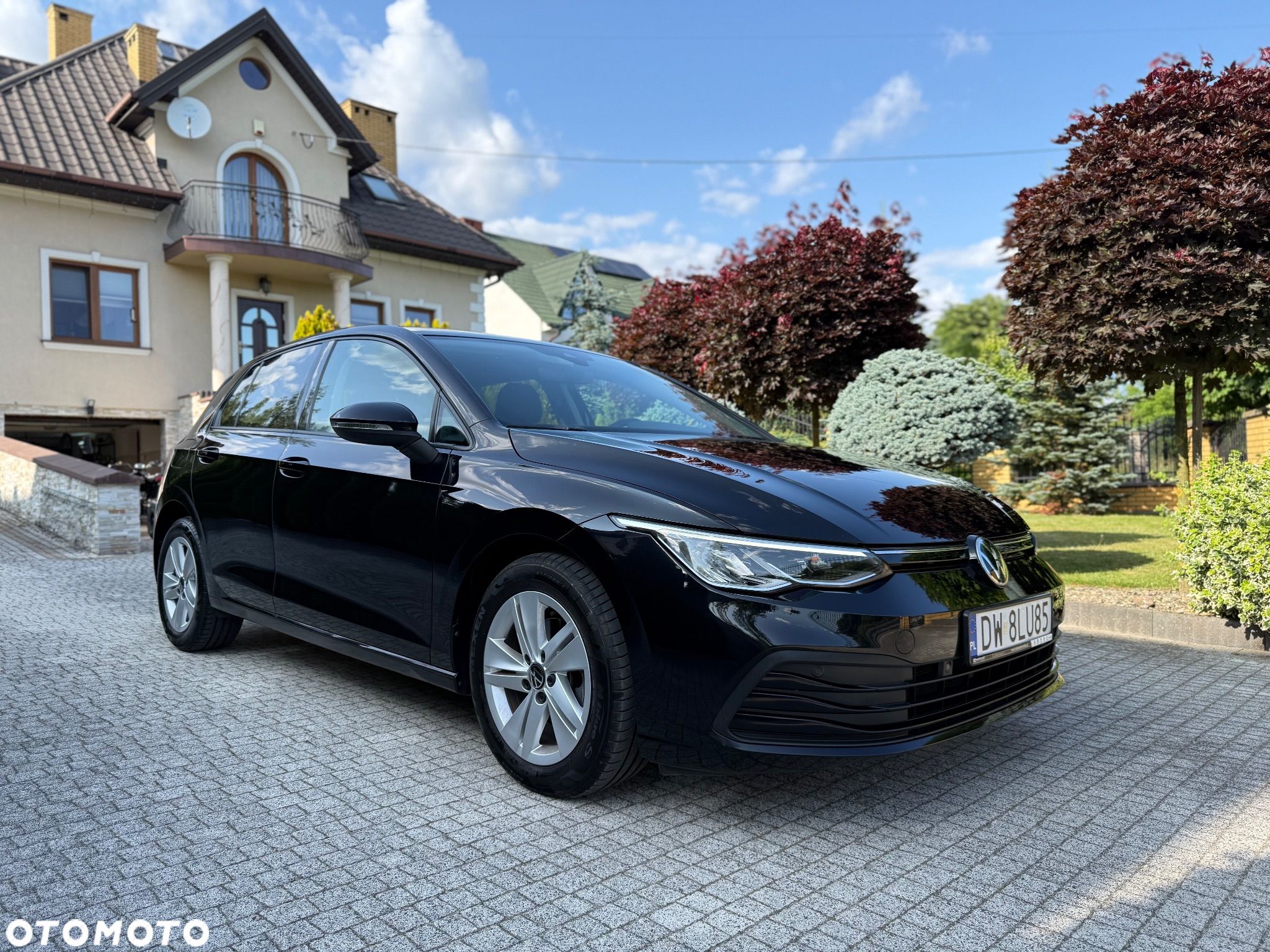 Volkswagen Golf - 1
