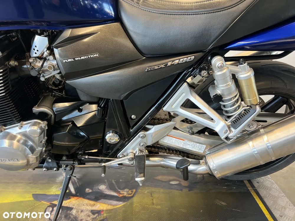 Suzuki GSX - 14