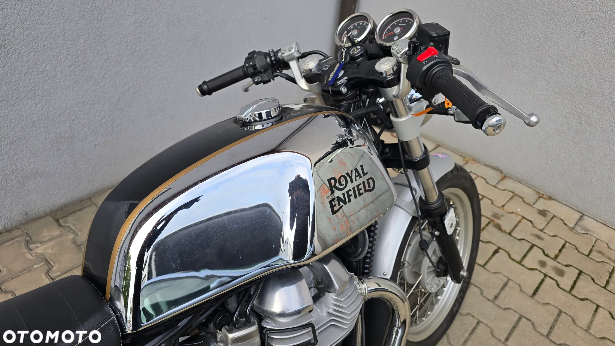 Royal Enfield Continental - 11