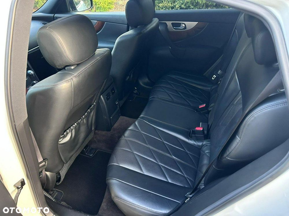 Infiniti QX70 3.7 AWD S Premium - 12