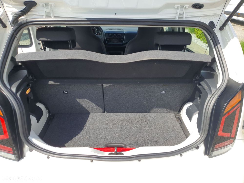 Volkswagen up! 1.0 move - 24