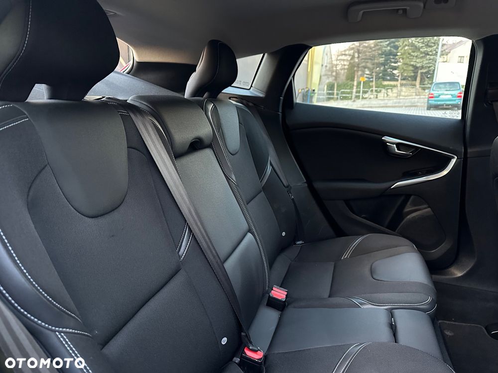Volvo V40 D2 Momentum - 17