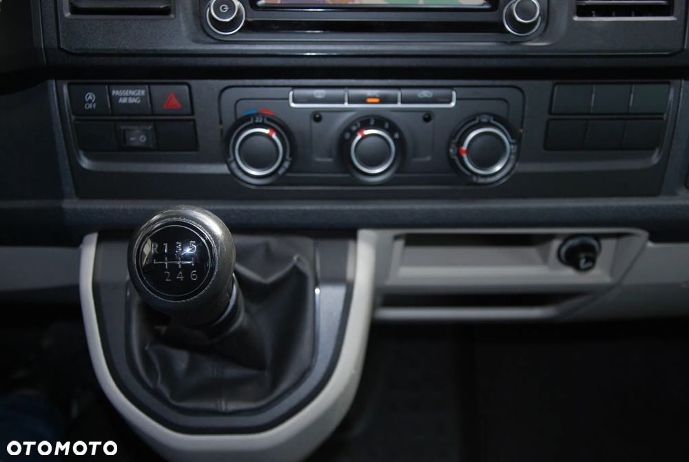 Volkswagen Transporter - 31