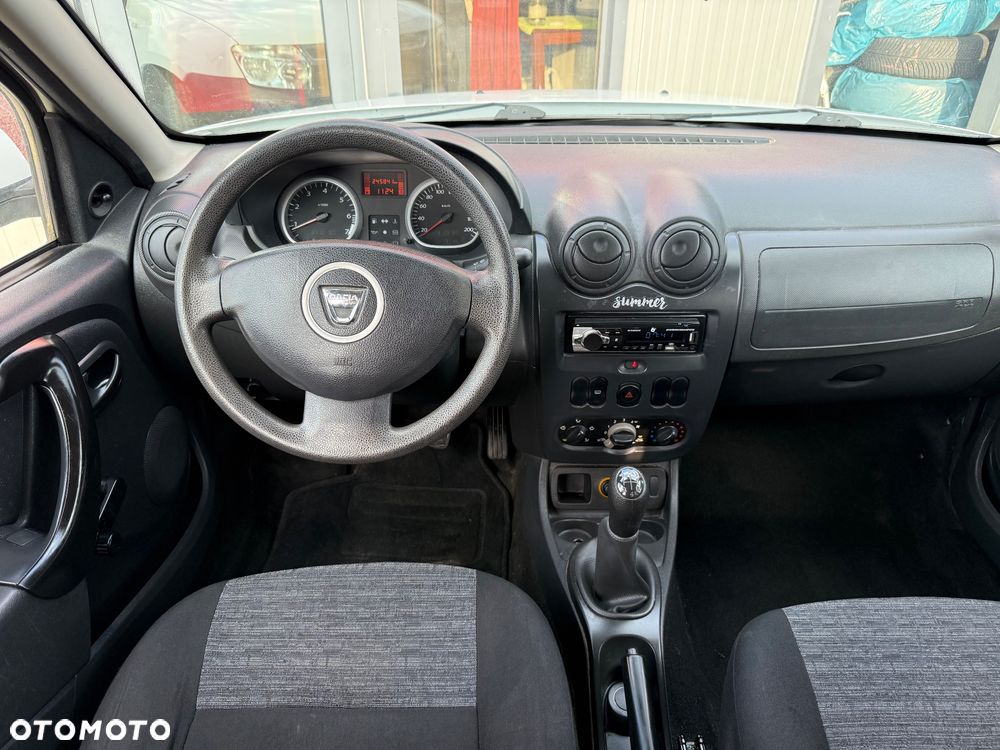 Dacia Duster 1.6 16V 4x2 - 11