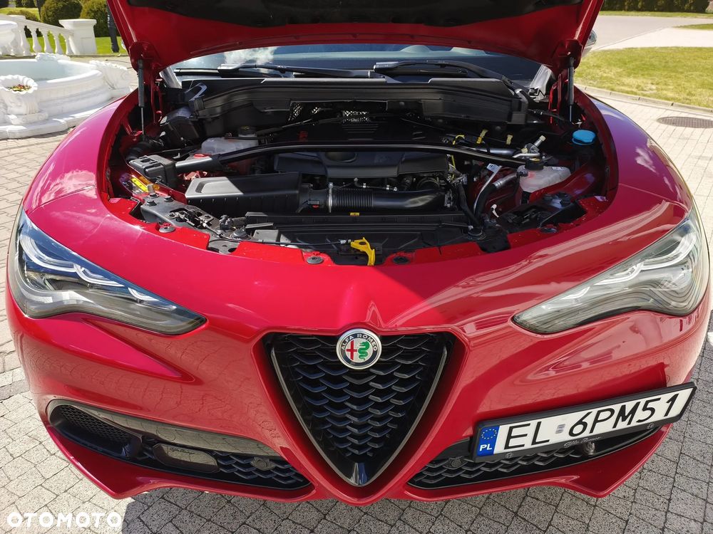 Alfa Romeo Stelvio 2.0 Turbo 16V AT8-Q4 Veloce Ti - 23