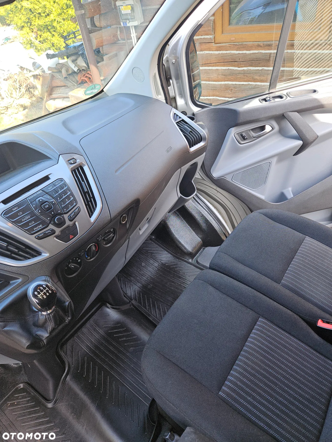Ford Transit Custom 290 L1H1 Limited - 27