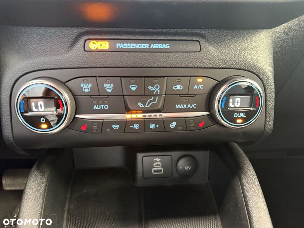 Ford Kuga - 26