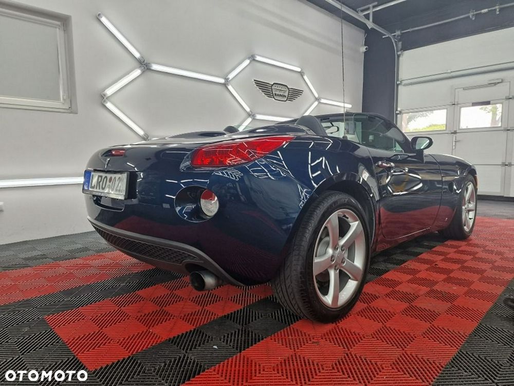 Pontiac Solstice - 10