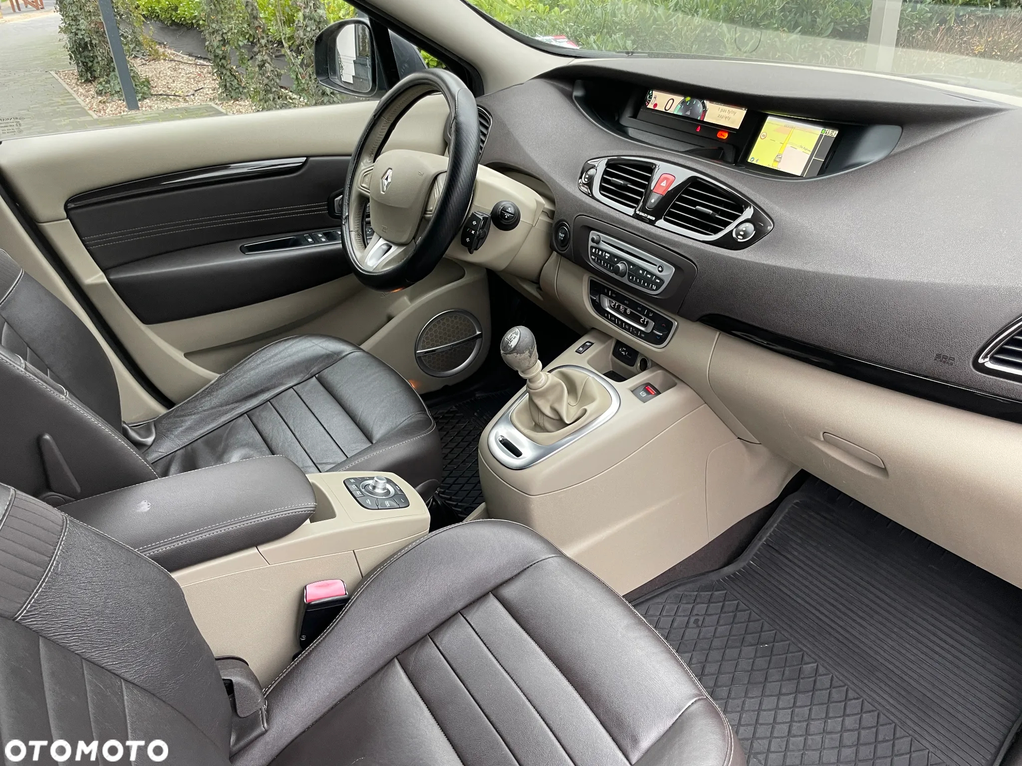 Renault Grand Scenic Gr 1.9 dCi Bose Edition - 23