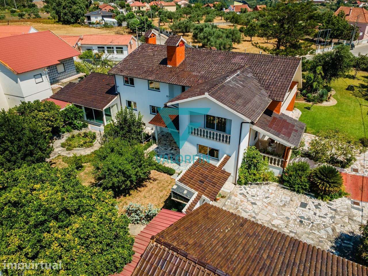 MORADIA T9 com 2.500m² de Terreno no Centro de Vermoil | Pombal - Grande imagem: 3/50