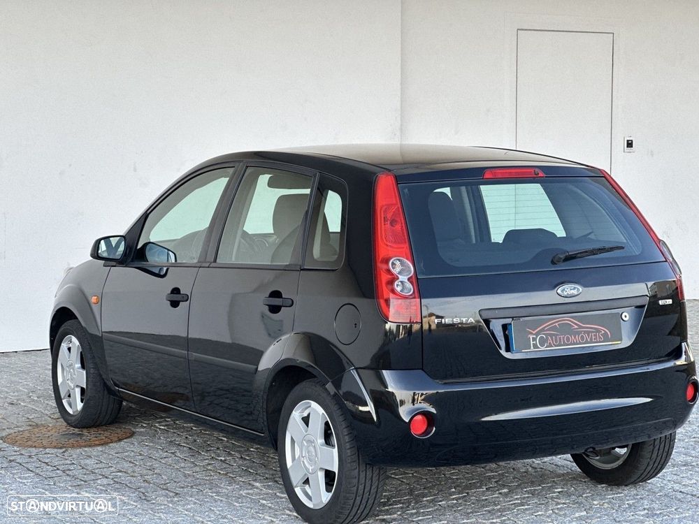 Ford Fiesta 1.4 TDCI Ambiente - 18