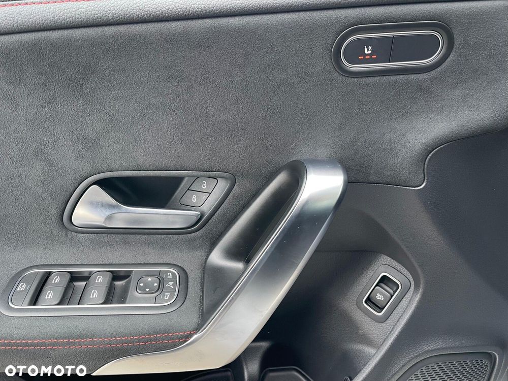 Mercedes-Benz CLA - 14