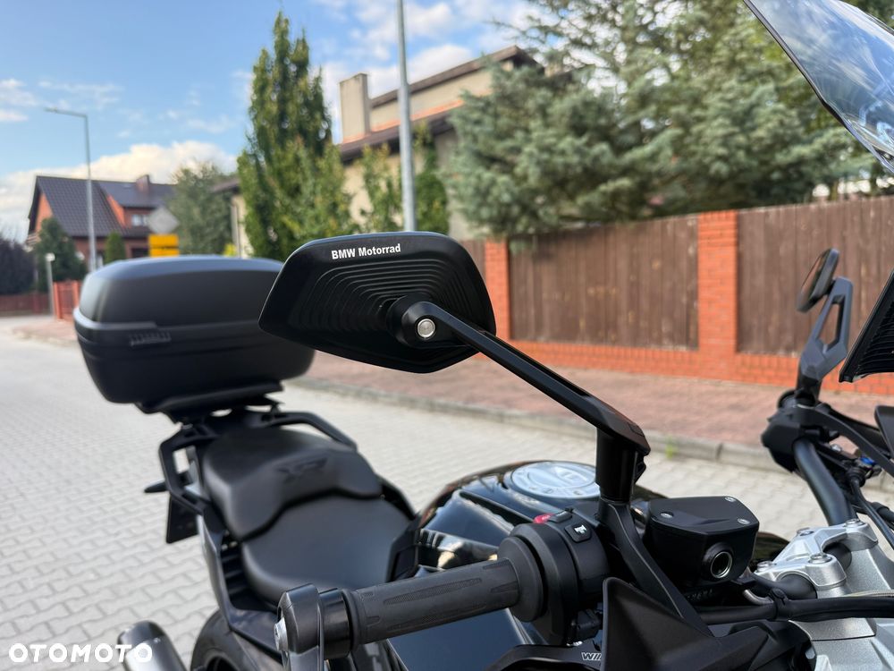 BMW XR - 10