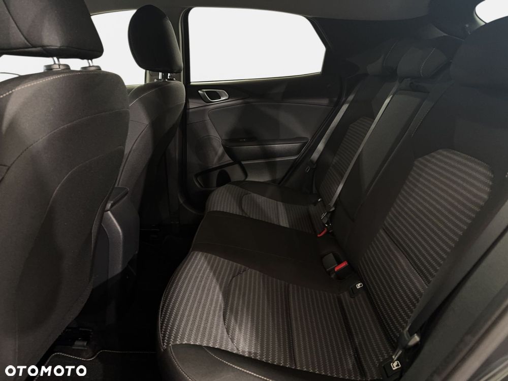 Kia XCeed - 14