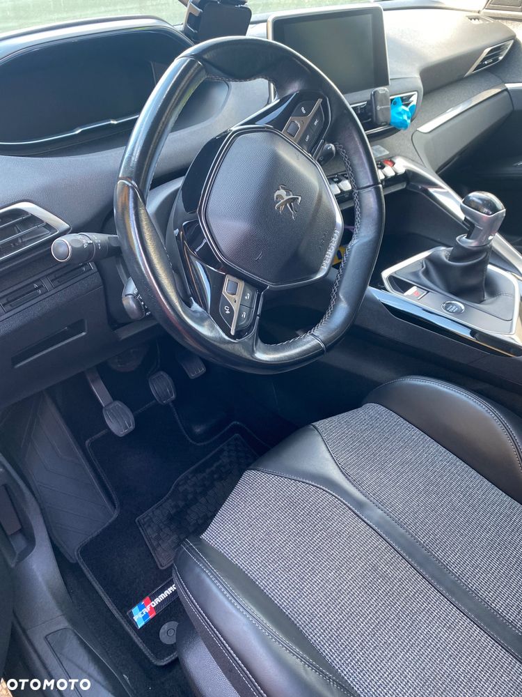 Peugeot 3008 - 11
