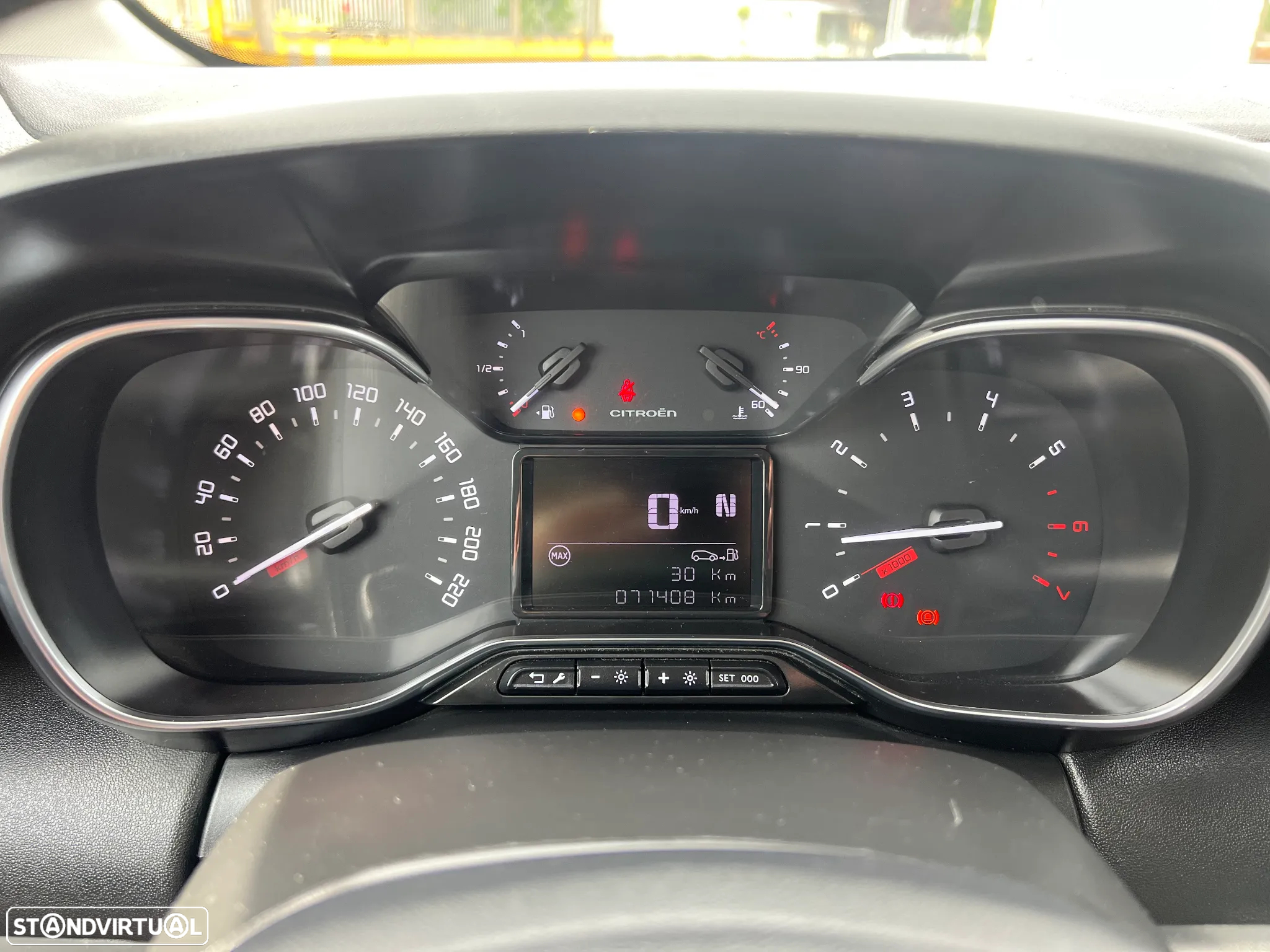 Citroën C3 Aircross 1.2 PureTech Shine EAT6 - 2
