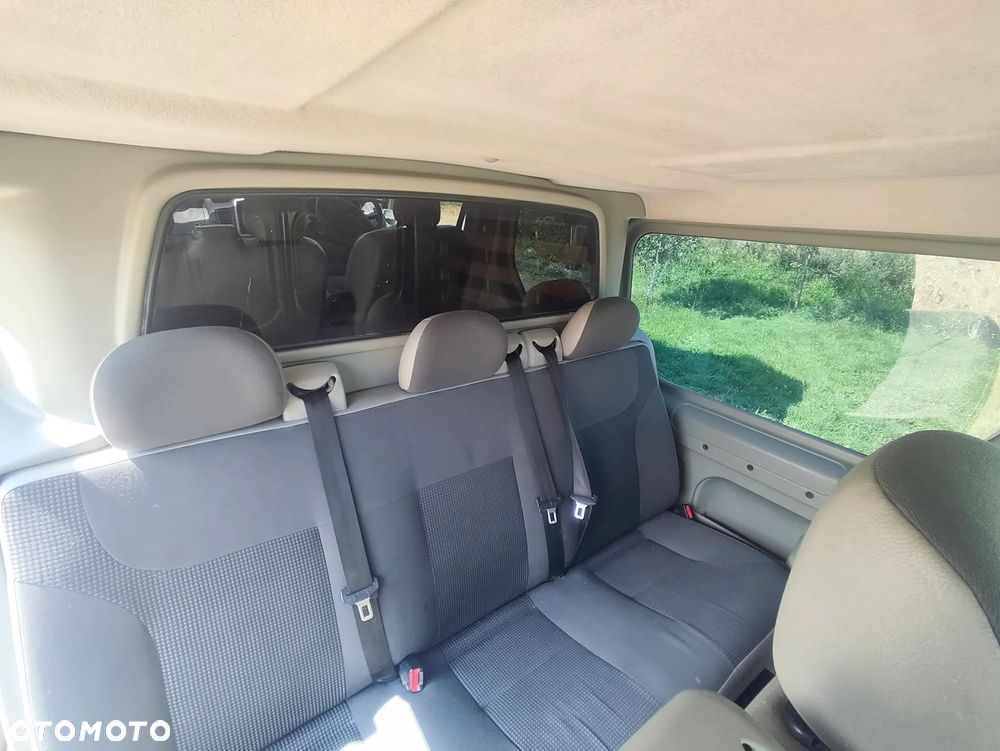 Opel Vivaro - 26