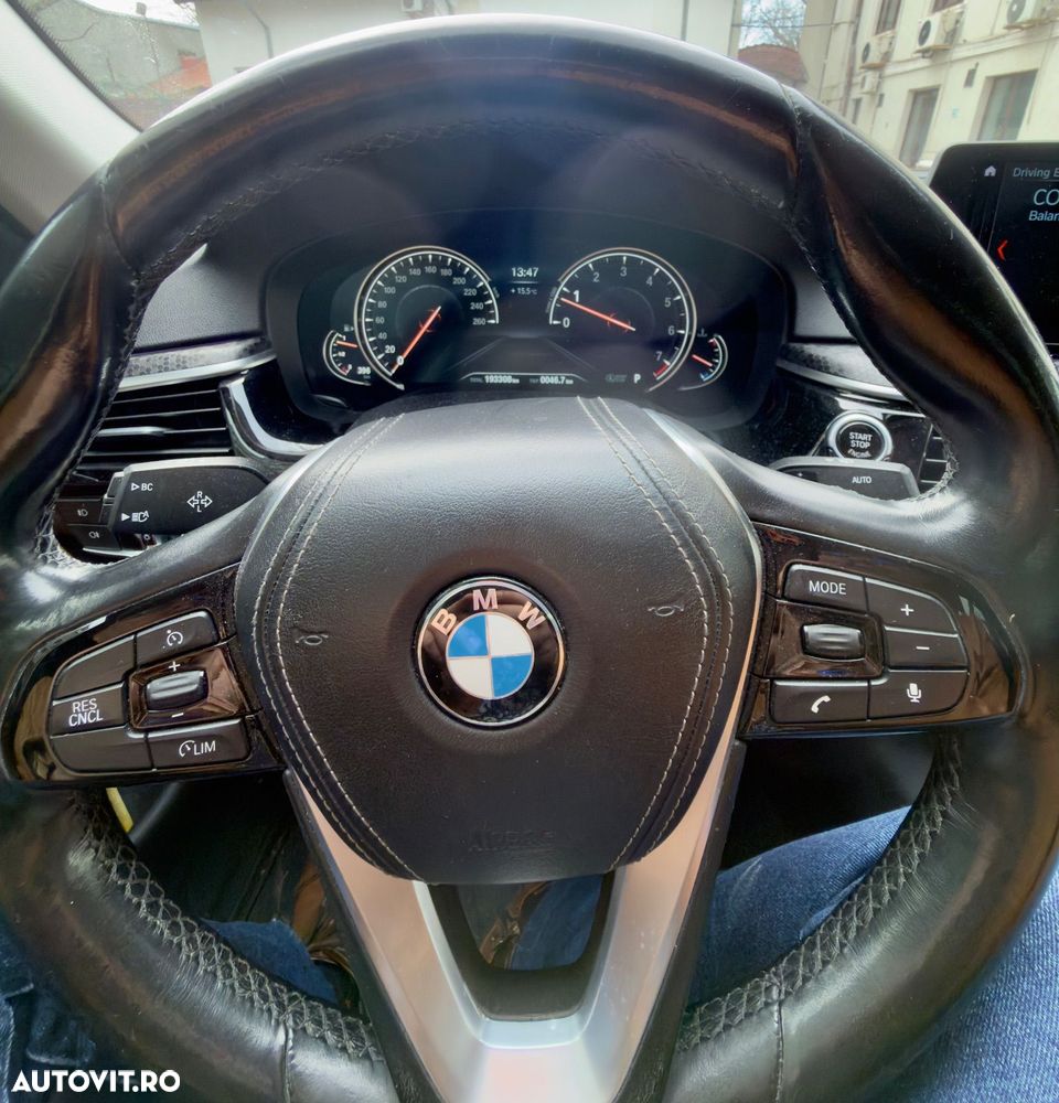 BMW Seria 5 530i xDrive Aut. - 12
