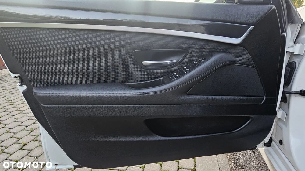 BMW Seria 5 520d - 18