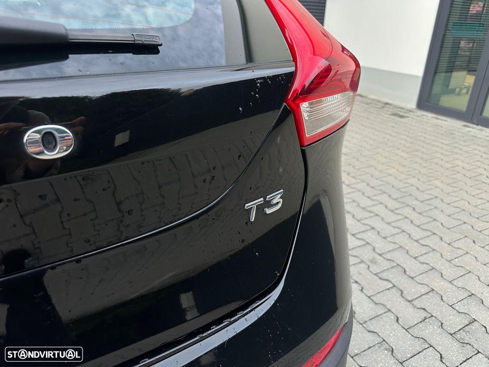 Volvo V40 Cross Country 1.5 T3 Momentum Geartronic - 10