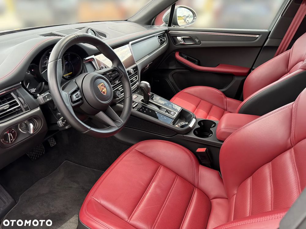 Porsche Macan T - 11