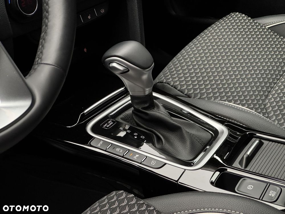 Kia XCeed 1.5 T-GDI Business Line DCT - 11