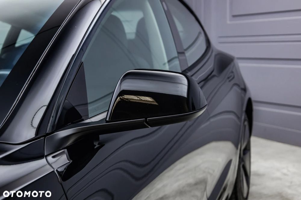 Tesla Model 3 - 9