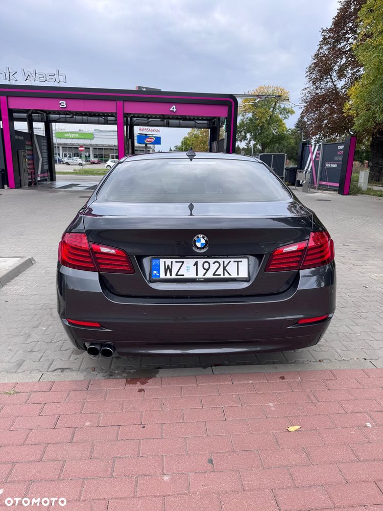 BMW Seria 5 528i - 3