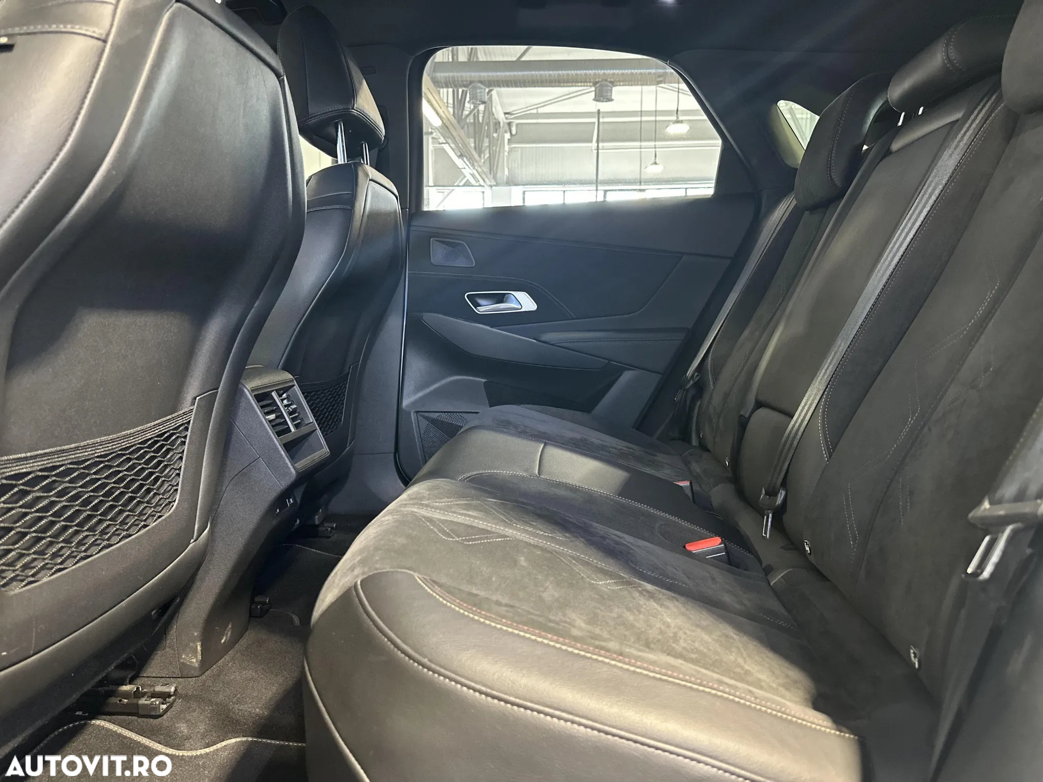 DS Automobiles DS 7 Crossback - 12