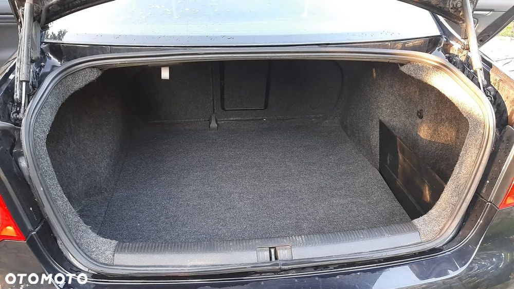 Volkswagen Jetta 1.6 TDI DPF Comfortline - 9