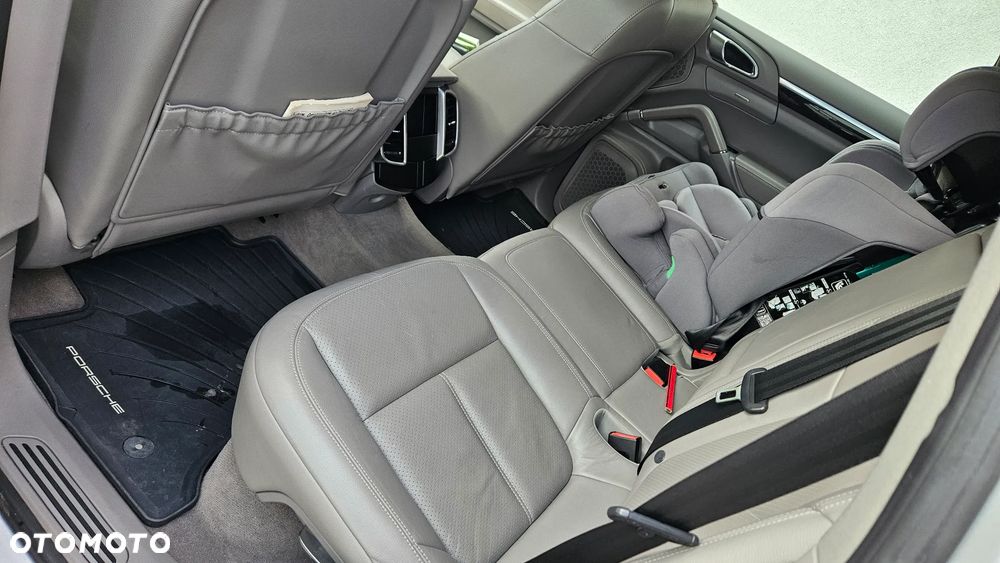 Porsche Cayenne Diesel Platinum Edition - 6