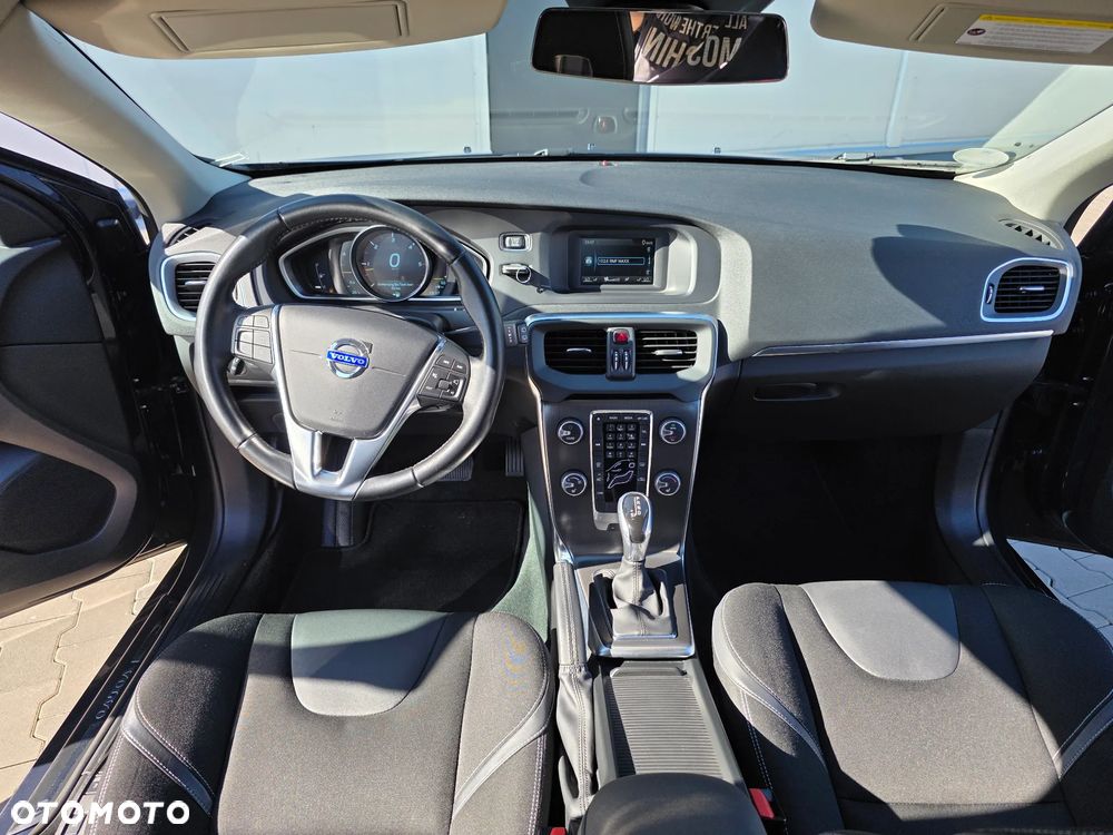 Volvo V40 D3 Geartronic Momentum - 25