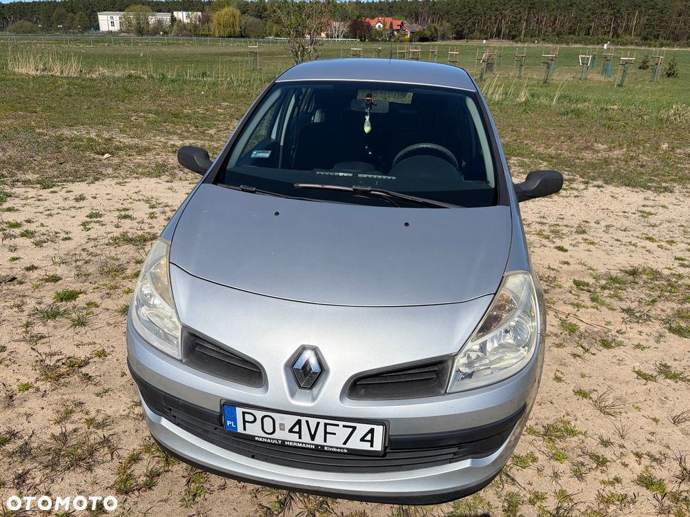 Renault Clio - 15