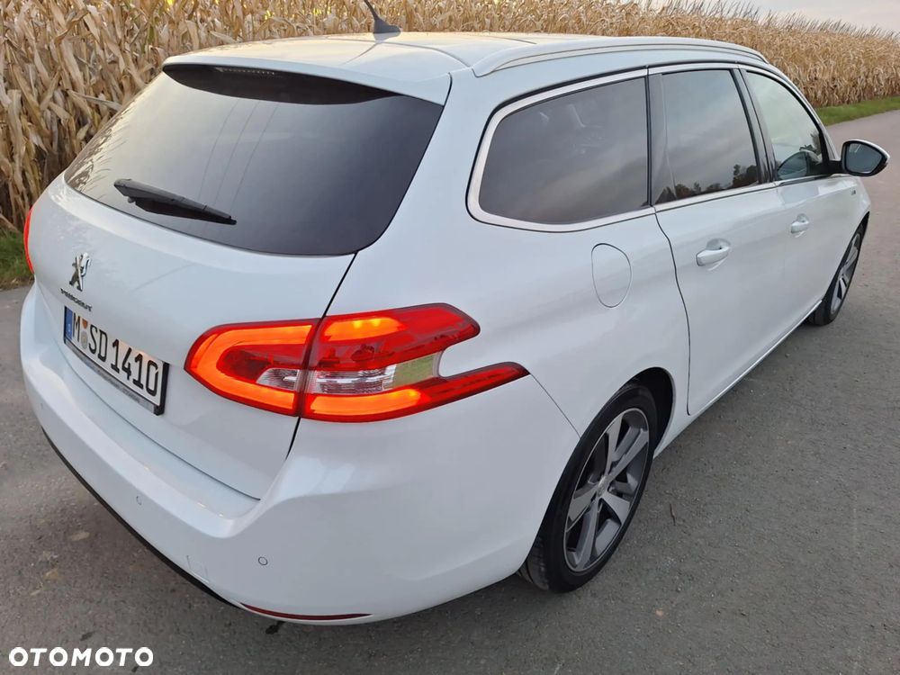 Peugeot 308 1.2 PureTech Allure S&S - 13