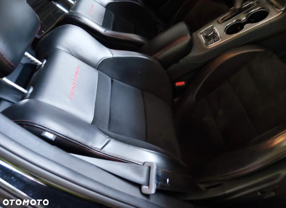 Jeep Grand Cherokee - 18