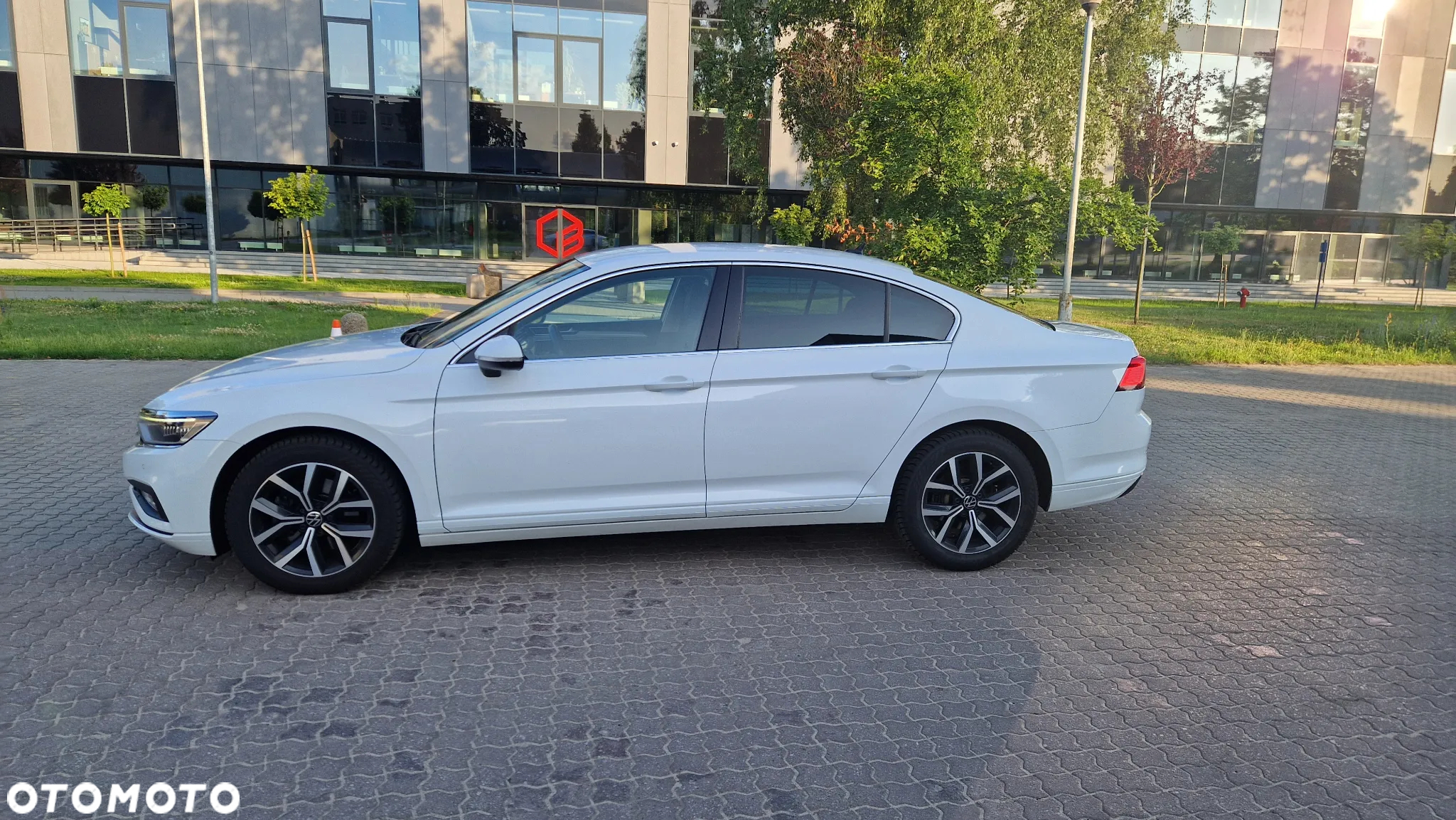Volkswagen Passat 2.0 TDI EVO Elegance DSG - 5