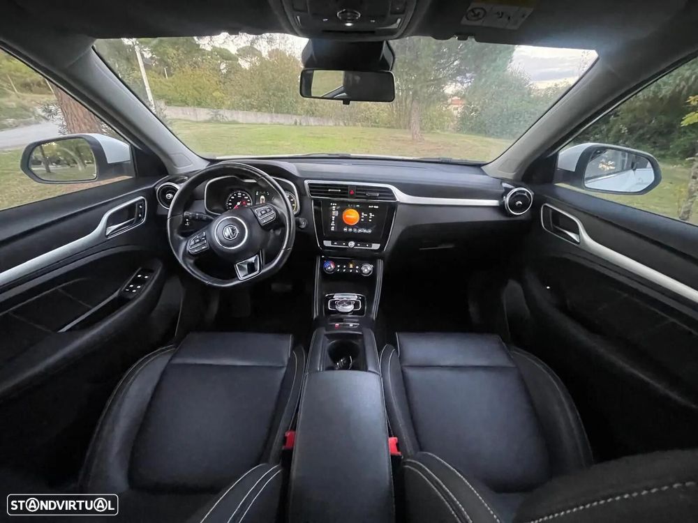 MG ZS Luxury - 33