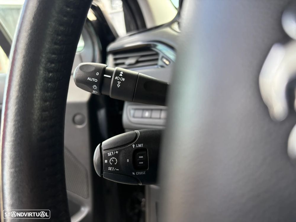 Peugeot 208 1.4 HDi Active - 12