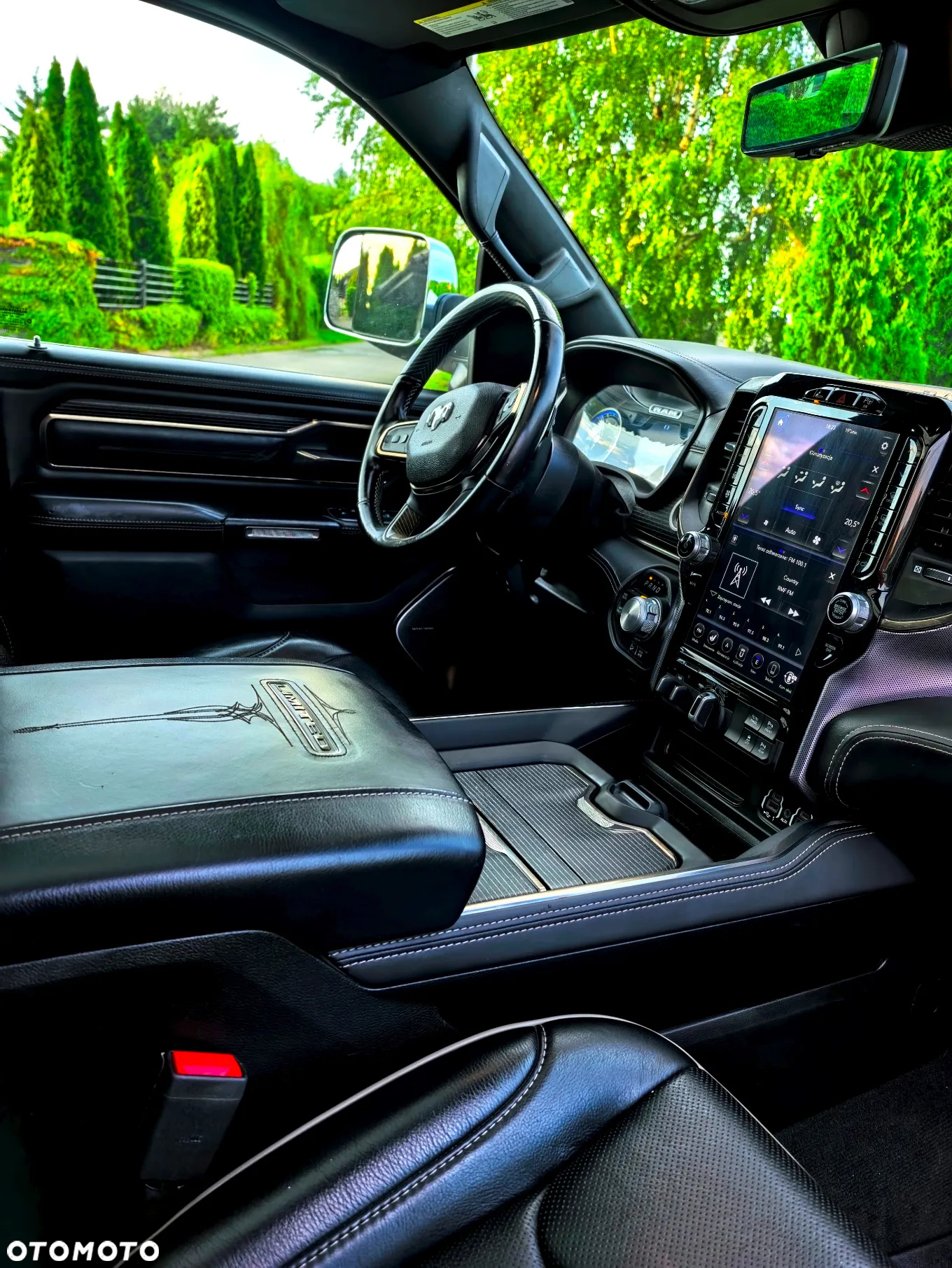 Dodge RAM - 33